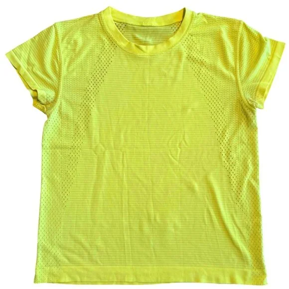 Size 4 Lululemon Train to be Short Sleeve Shirt Neon Electric Lemon Yellow - Picture 2 of 7